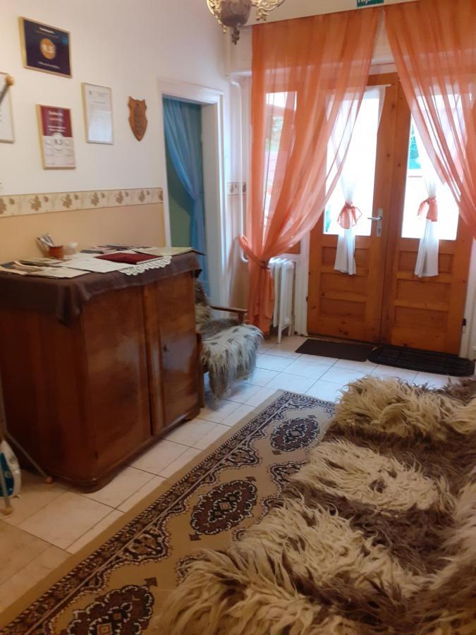 Vár-lak Vendégház Szendro Extérieur photo