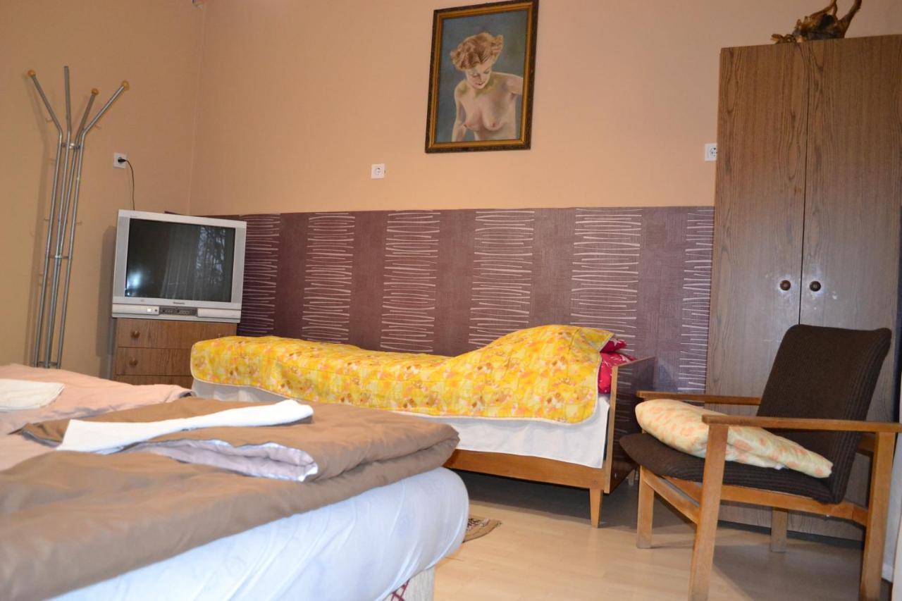 Vár-lak Vendégház Szendro Extérieur photo